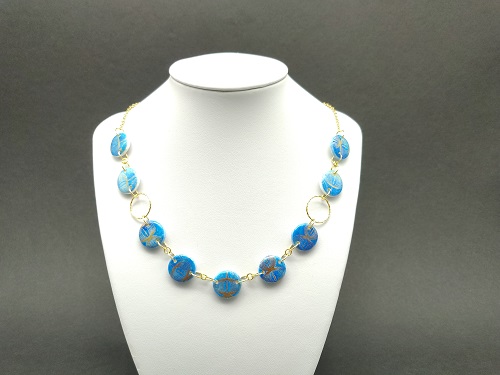 Collier bleu et or