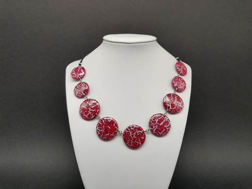 Collier rouge