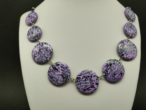 Collier lilas