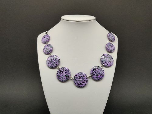 Collier lilas